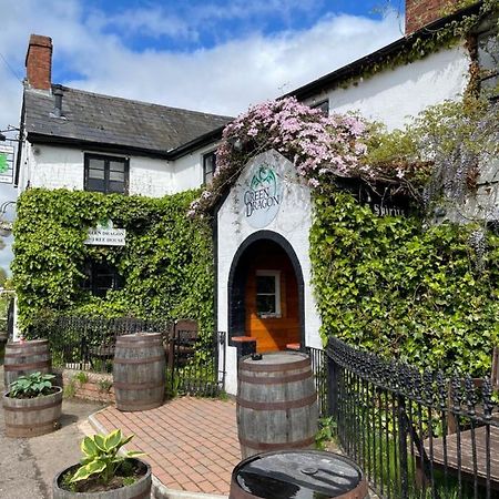 The Green Dragon Hotell Bishops Frome Exteriör bild