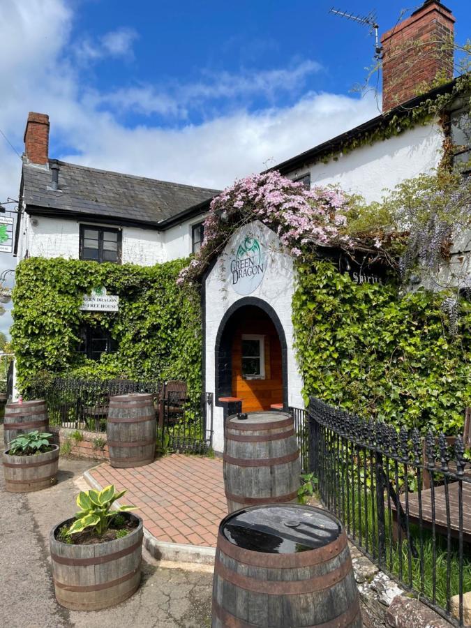 The Green Dragon Hotell Bishops Frome Exteriör bild