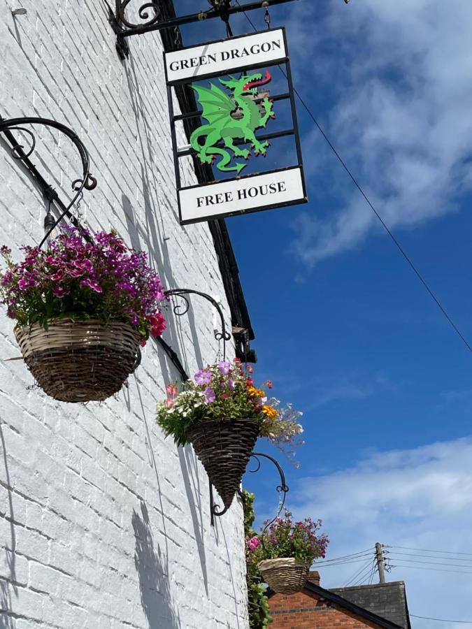 The Green Dragon Hotell Bishops Frome Exteriör bild